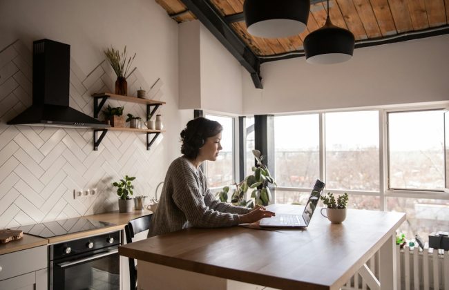 woman on laptop